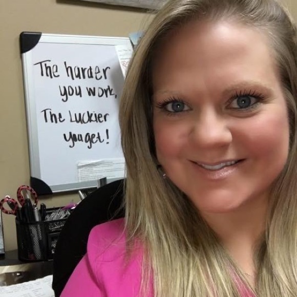 Meet your Posher, Kristen - Picture 4 of 7